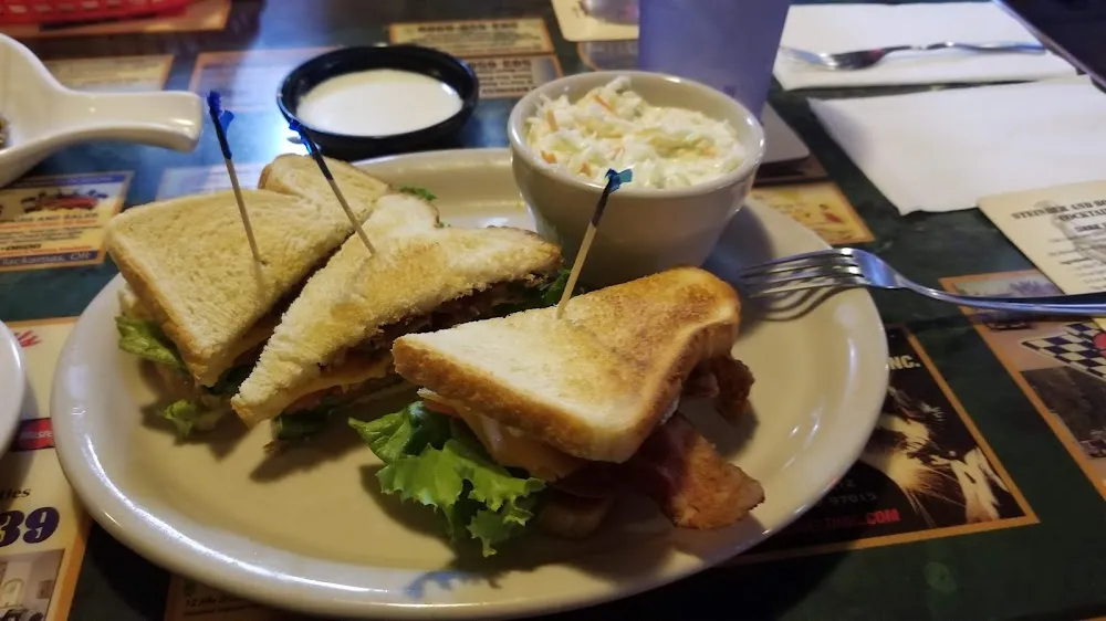 blt and Coleslaw